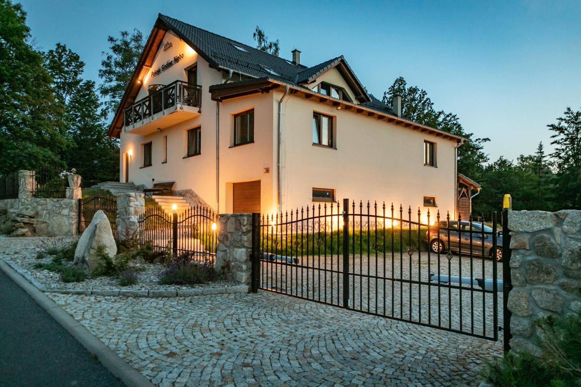 Siodme Niebo Homestay *